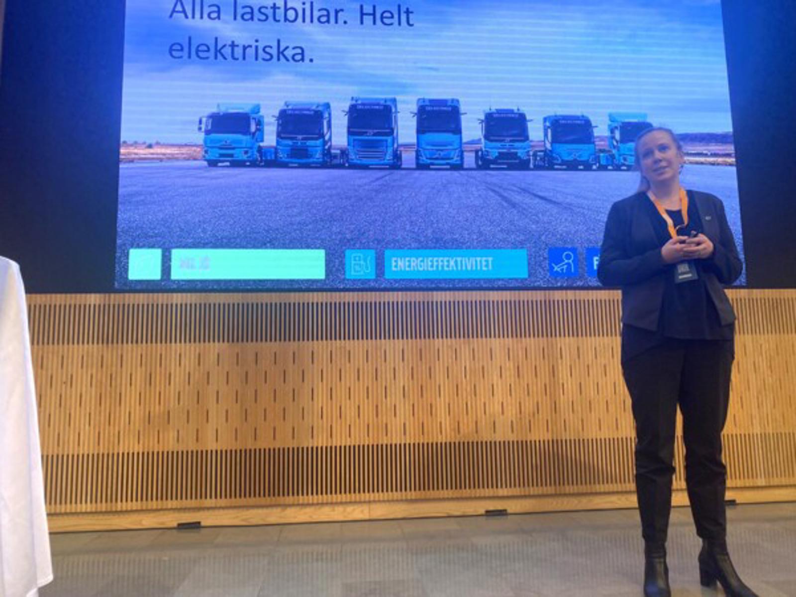 Ebba Bergbom Wallin från Volvo Trucks efterfrågade mer utbyggnad av laddinfrastruktur för tung trafik