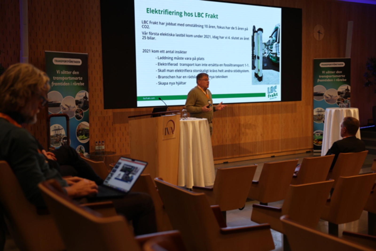 Ack Värmeland du sköna. Lars Reinholdsson, vd för LBC Frakt i Karlstad, berättade om deras oerhört offensiva elektrifieringssatsning. Börja med laddinfrastrukturen var Lars tydliga råd.